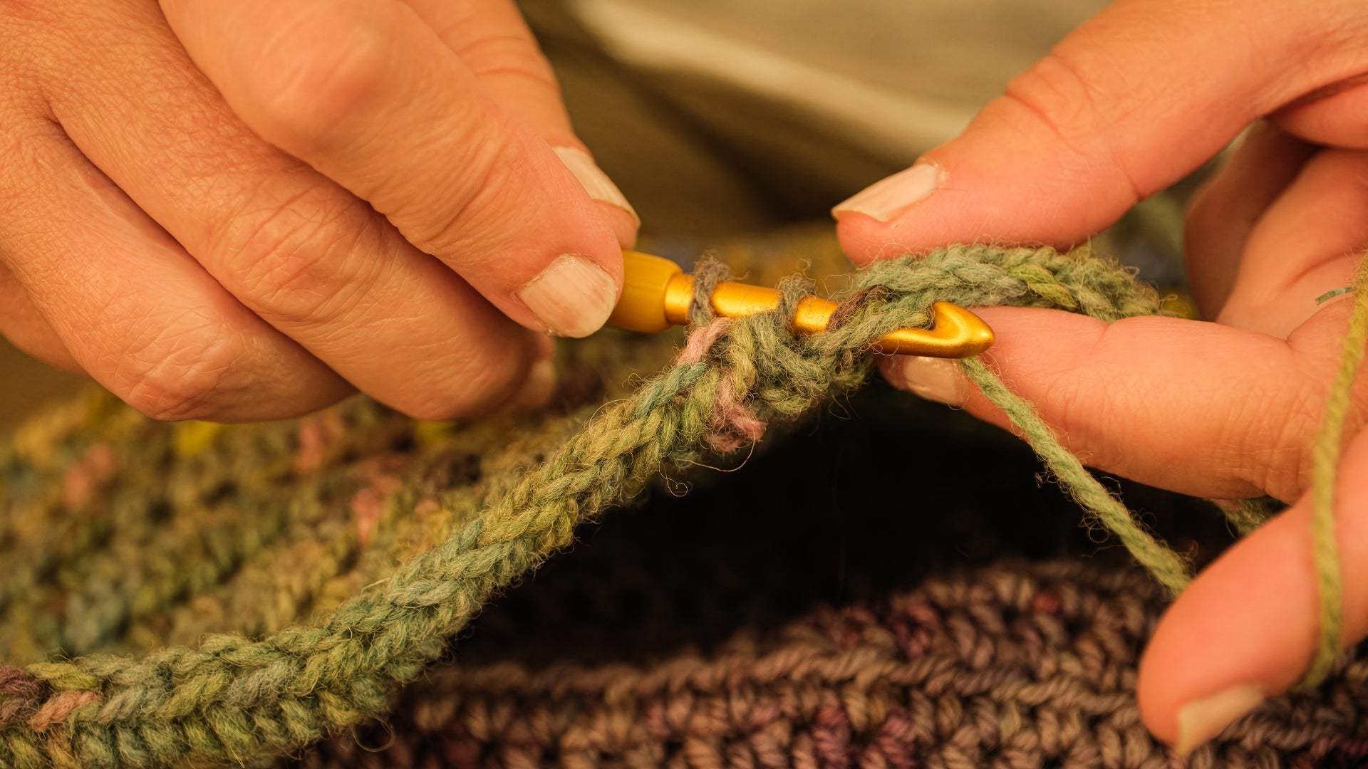 How to crochet a poncho: Step-by-Step Guide