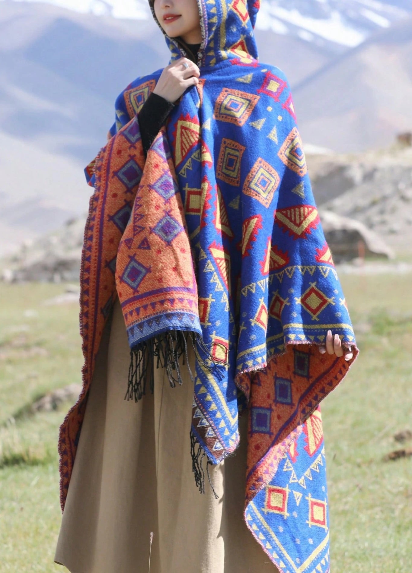 Royal Blue Tribal Hooded Poncho | Altaïa