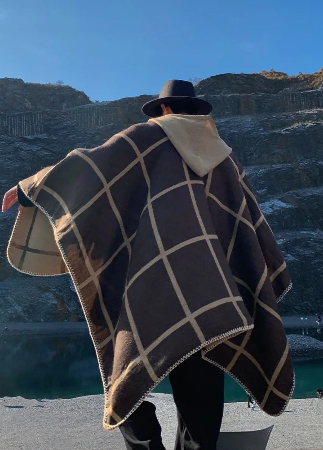 Men's hooded poncho cape | Ardén