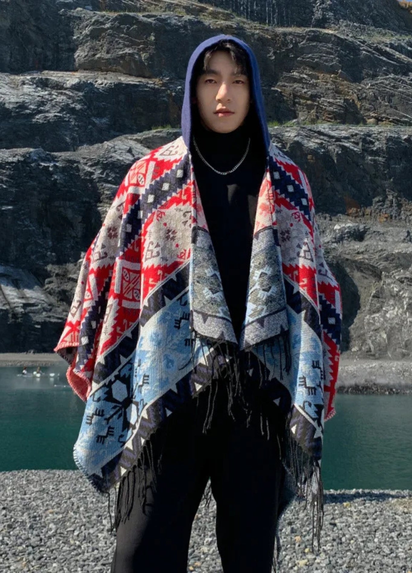 Andean-inspired men's poncho | Korr 