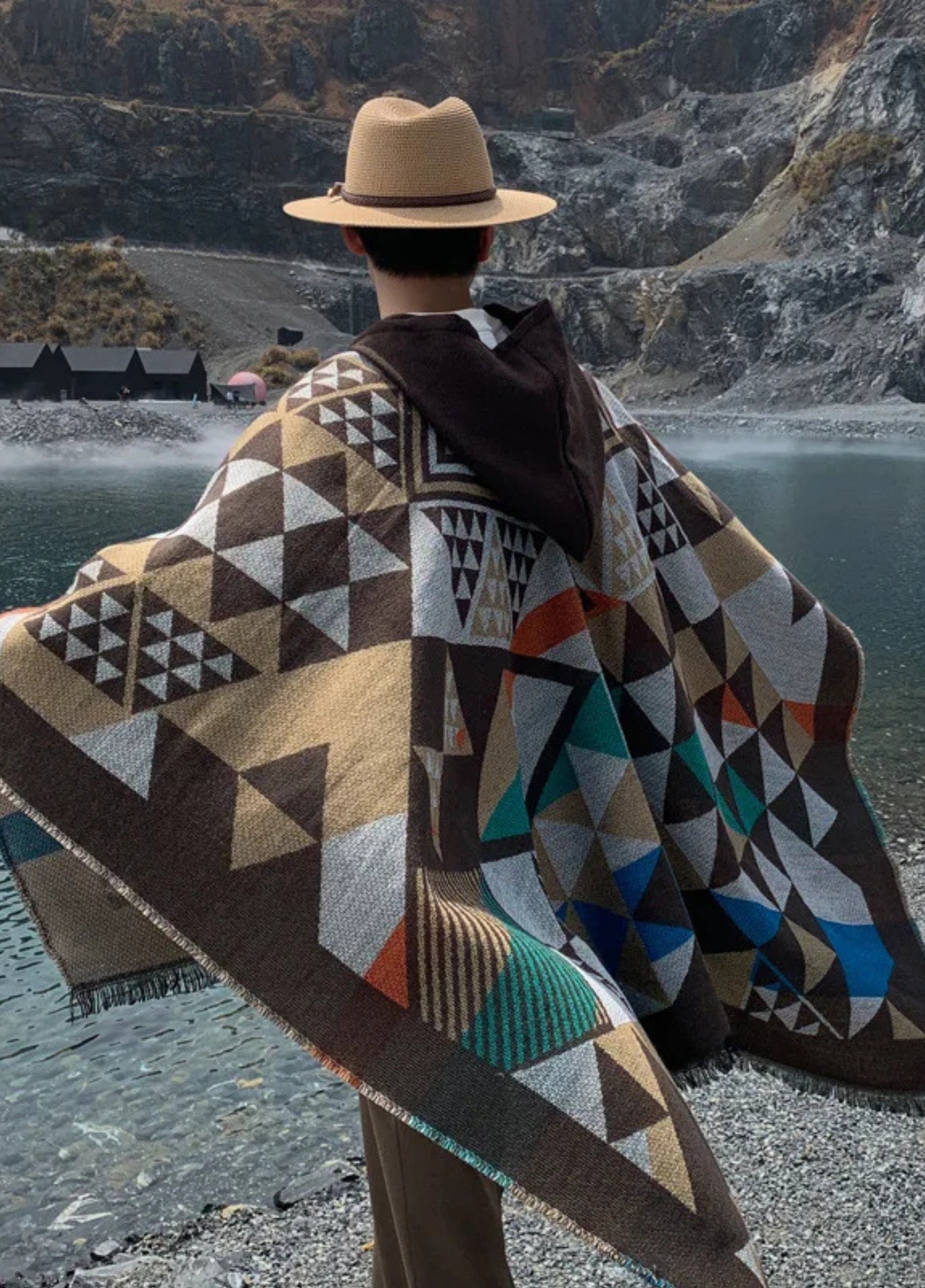 Patterned Hooded Poncho for Men | Sölvik