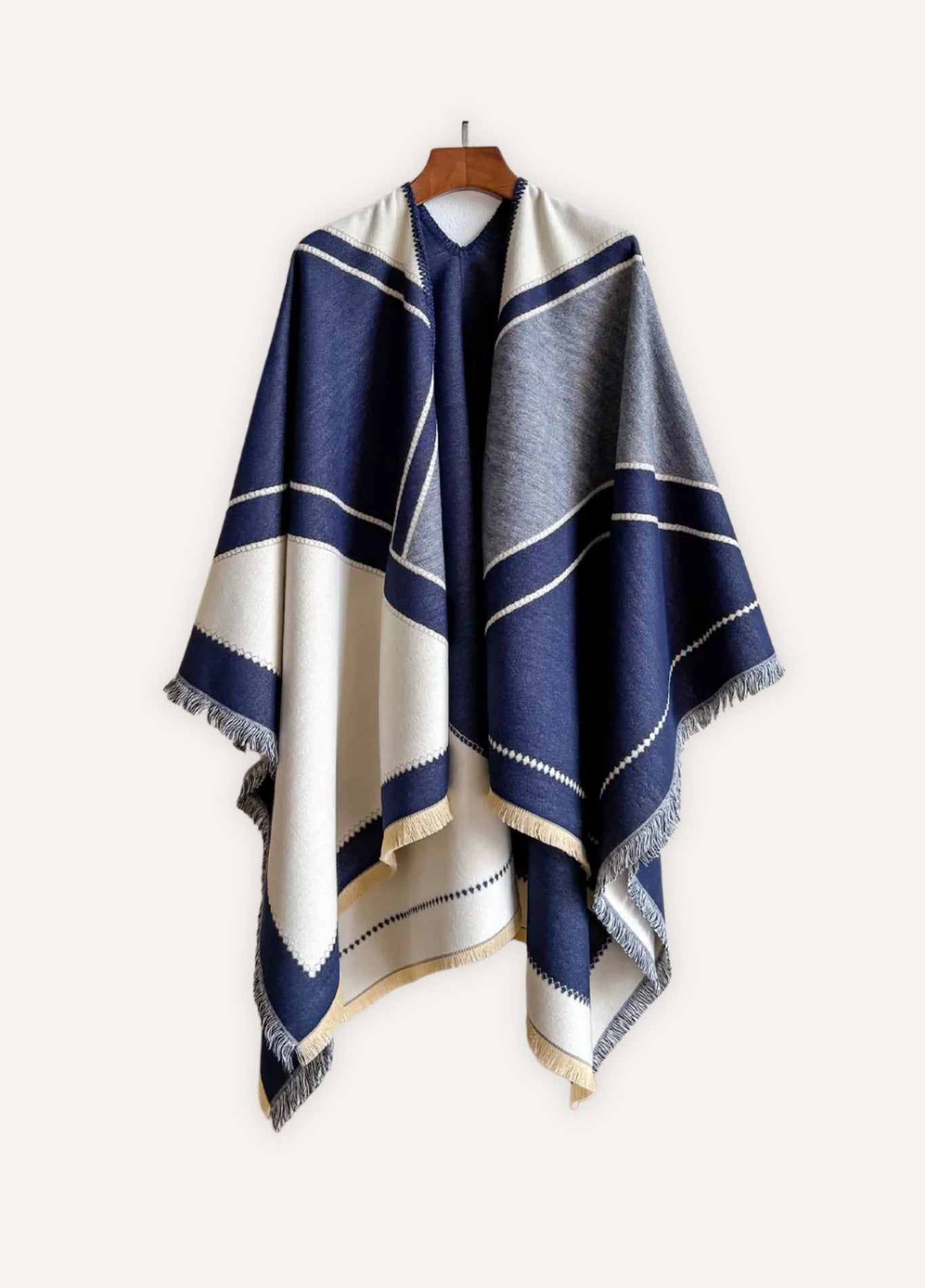 Ladies geometric poncho in cashmere-like fabric | Céléstia