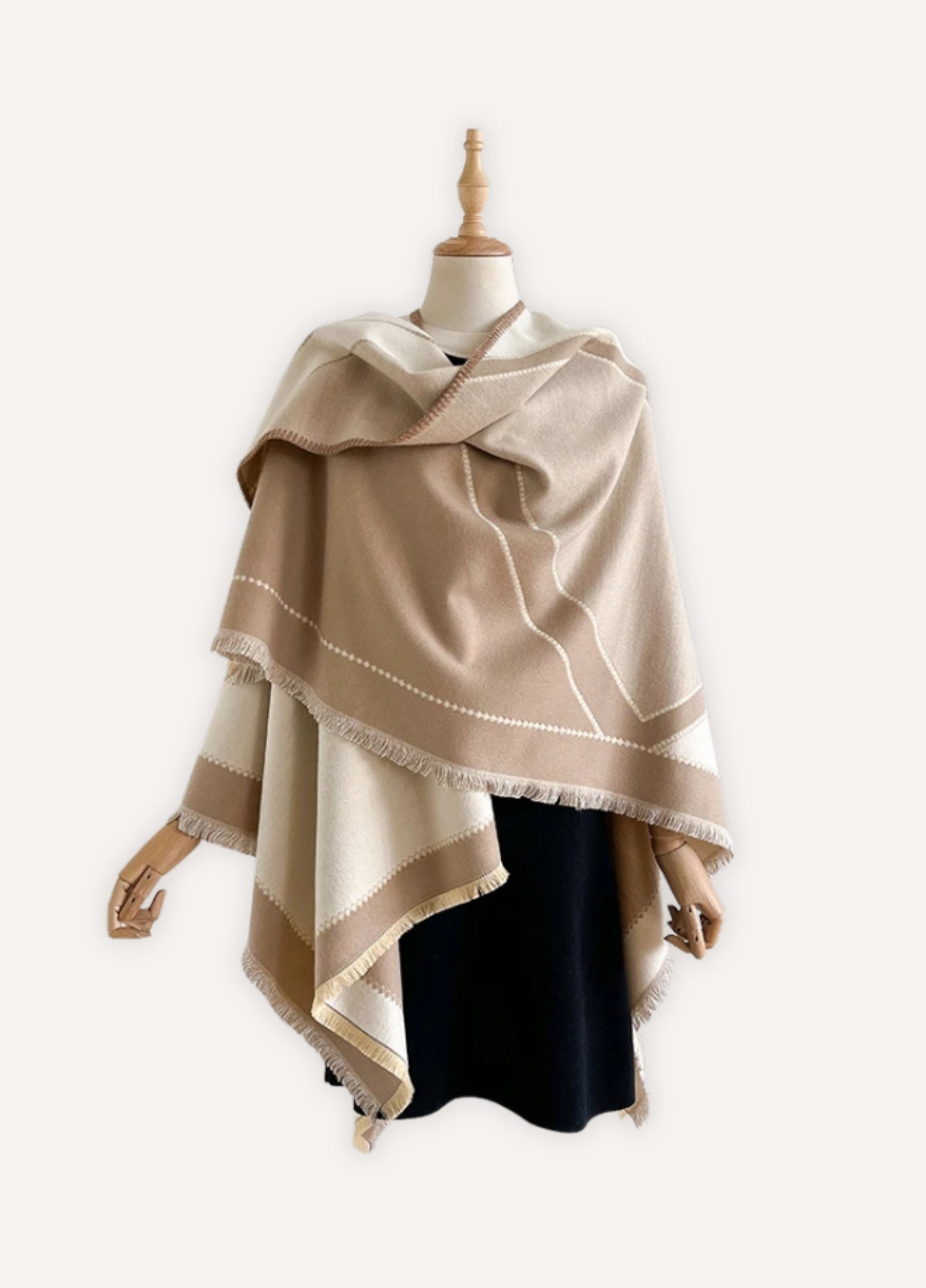 Ladies geometric poncho in cashmere-like fabric | Céléstia