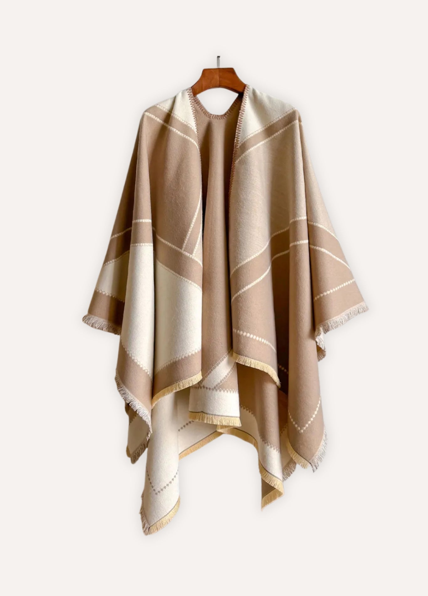 Ladies geometric poncho in cashmere-like fabric | Céléstia