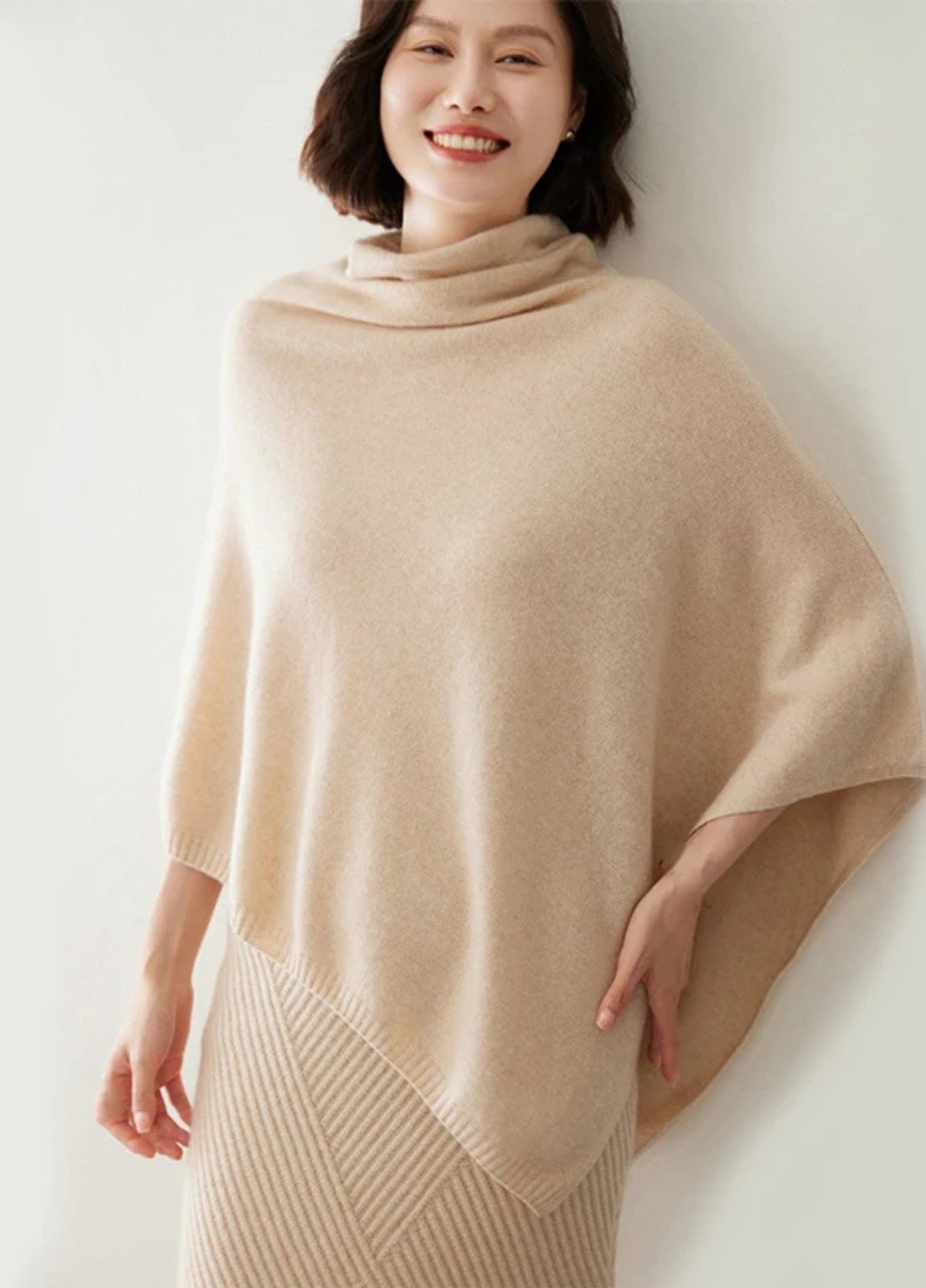 Wool poncho for women | Velia 